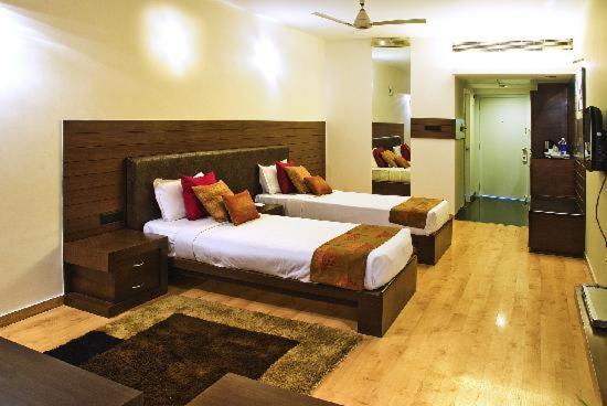 Hotel The Woodrose Bangalore Exterior foto