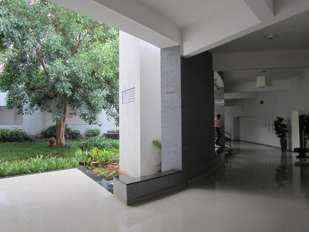 Hotel The Woodrose Bangalore Exterior foto